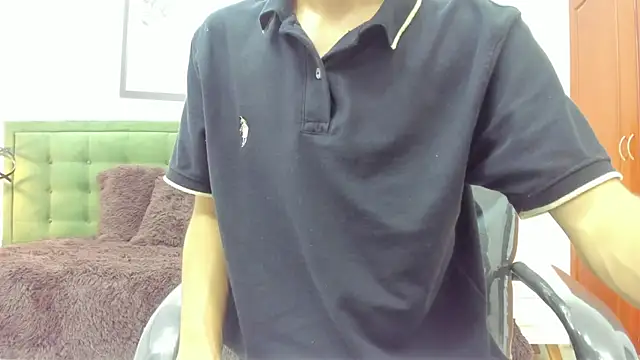 Snapshot of Johann_sex chatting on 12-19-25, 04:58 Johann sex online show from 12-19-25, 04:58