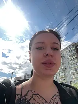 AlishaPrettyBlade online show from 05-31-26, 07:37