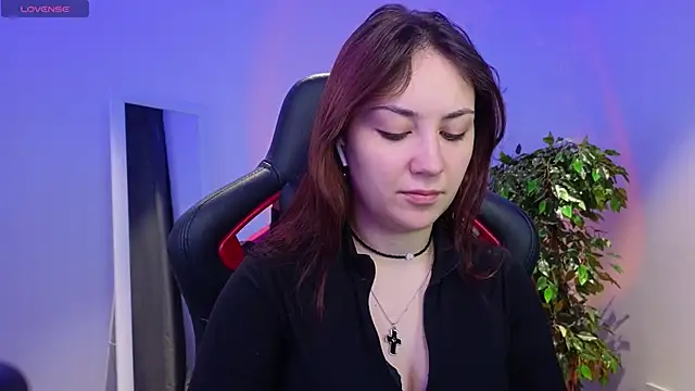 Snapshot of AshleySkott_ chatting on 12-19-25, 09:05 AshleySkott online show from 12-19-25, 09:05