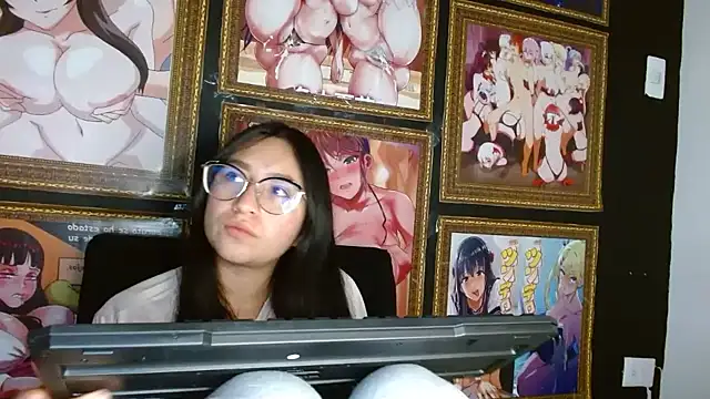 Arielle lov online show from 03-12-25, 05:49