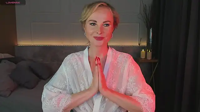 Sandra Kind online show from 03-09-25, 05:22