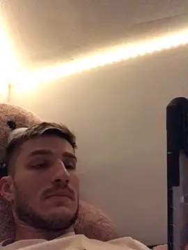 Snapshot of yoyoboy988 chatting on 02-17-25, 09:08 yoyoboy988 online show from 02-17-25, 09:08