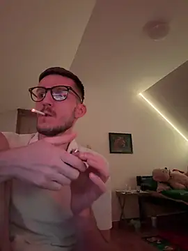 Snapshot of yoyoboy988 chatting on 03-17-25, 08:19 yoyoboy988 online show from 03-17-25, 08:19