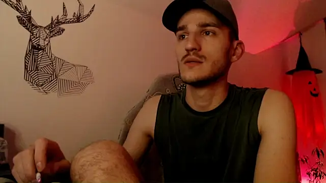 Snapshot of yoyoboy988 chatting on 10-08-25, 08:17 yoyoboy988 online show from 10-08-25, 08:17