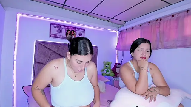 Snapshot of Cristal_Smith20 chatting on 09-30-25, 12:43 Cristal Smith20 online show from 09-30-25, 12:43