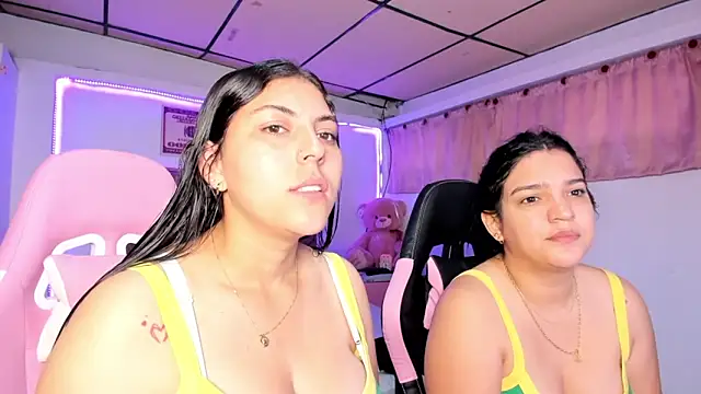 Snapshot of Cristal_Smith20 chatting on 06-16-26, 12:30 Cristal Smith20 online show from 06-16-26, 12:30