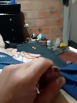 Snapshot of Mycansonhot chatting on 10-24-25, 08:27 Mycansonhot online show from 10-24-25, 08:27