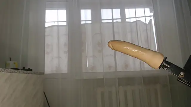 Snapshot of DreamMoon chatting on 12-22-25, 09:17 DreamMoon online show from 12-22-25, 09:17