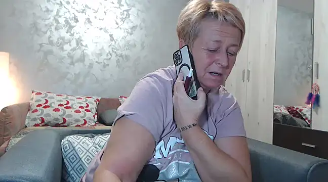 RosesandLillies online show from 01-28-25, 06:07