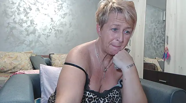 RosesandLillies online show from 02-04-25, 06:27