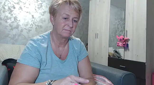 RosesandLillies online show from 02-12-25, 05:16