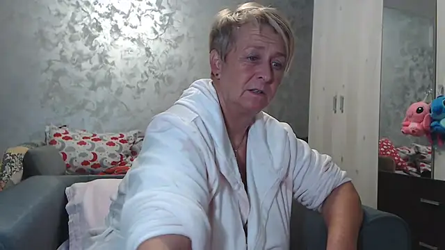 RosesandLillies online show from 11-06-25, 05:25