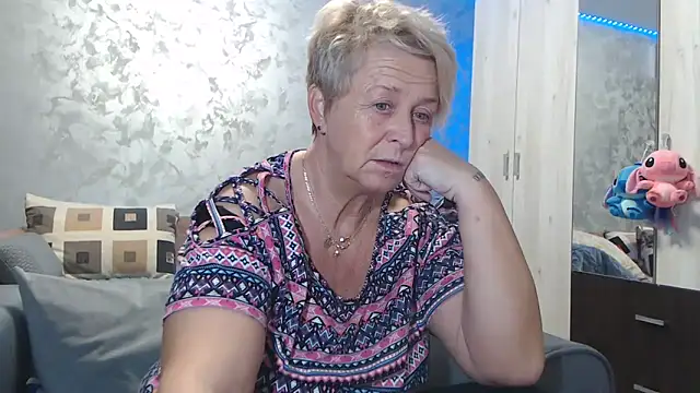 RosesandLillies online show from 11-13-25, 06:29