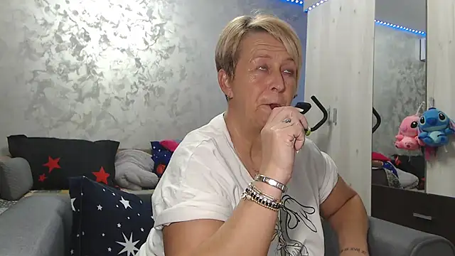 RosesandLillies online show from 04-02-26, 04:37