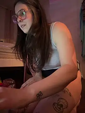 Rosiee69  online show from 03-04-25, 10:49