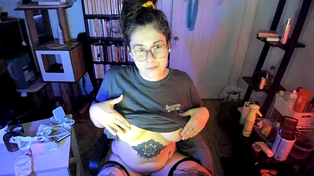 Snapshot of Rosiee69_ chatting on 02-09-26, 09:19 Rosiee69 online show from 02-09-26, 09:19