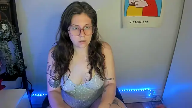 Rosiee69  online show from 04-25-26, 05:10