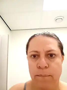 Snapshot of Conejta chatting on 03-18-25, 12:03 Conejta online show from 03-18-25, 12:03