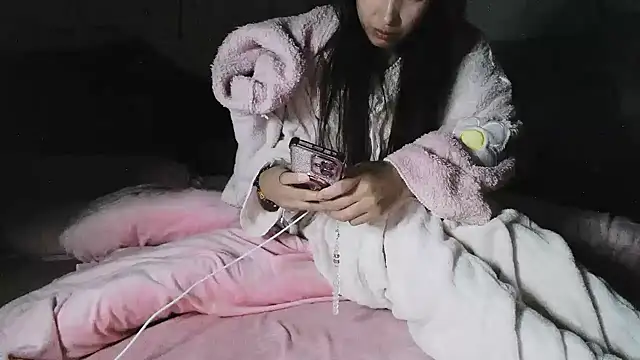 hebe-02 online show from 11-17-25, 01:50