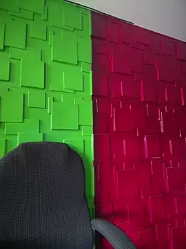 Snapshot of Emily-teen chatting on 01-18-26, 08:23 Emily-teen online show from 01-18-26, 08:23