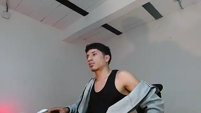 AngelHil online show from 04-11-26, 02:05