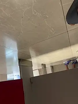 neeee13 online show from 04-18-26, 08:53