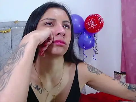 Snapshot of meganblowx chatting on 02-11-26, 12:43 meganblowx online show from 02-11-26, 12:43