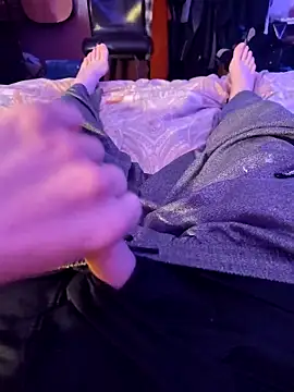 Snapshot of Cummaker69 chatting on 02-18-25, 10:38 Cummaker69 online show from 02-18-25, 10:38