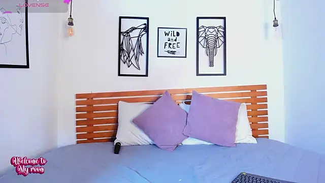 AbellaFox  online show from 10-08-25, 06:49