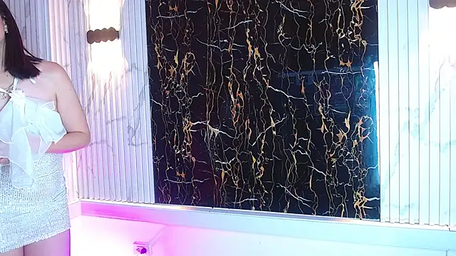 Snapshot of Guxplo_ chatting on 03-02-25, 09:43 Guxplo  online show from 03-02-25, 09:43