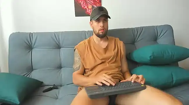 Snapshot of bastianwatson10 chatting on 02-28-25, 05:15 bastianwatson10 online show from 02-28-25, 05:15