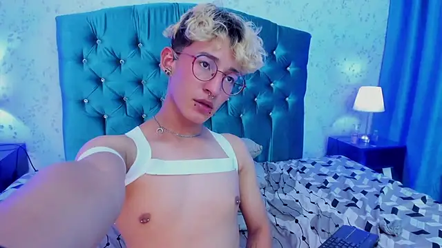 iiangel  online show from 03-04-25, 05:53