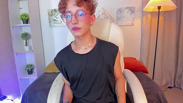 Snapshot of iiangel_ chatting on 12-04-25, 03:16 iiangel online show from 12-04-25, 03:16