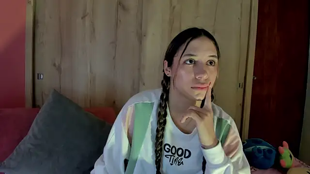 TANIA 06 online show from 06-24-26, 01:10