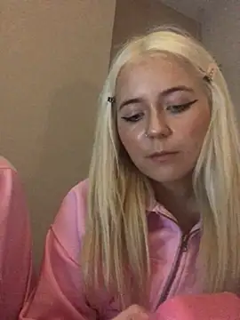 Snapshot of Blondie_Sofia_Essexbabe chatting on 11-04-25, 12:21 Blondie Sofia Essexbabe online show from 11-04-25, 12:21