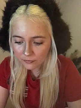 Snapshot of Blondie_Sofia_Essexbabe chatting on 11-10-25, 09:58 Blondie Sofia Essexbabe online show from 11-10-25, 09:58