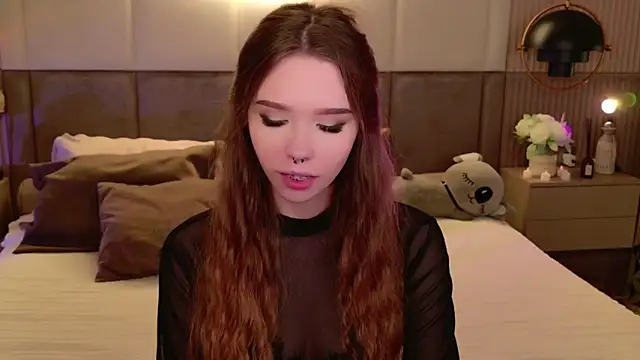 Sierra Fane online show from 03-18-25, 11:42