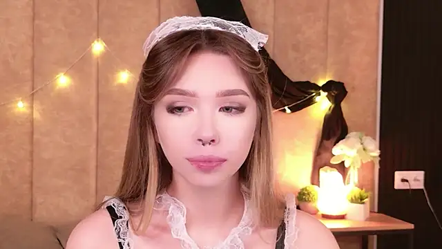 Sierra Fane online show from 11-23-25, 10:48