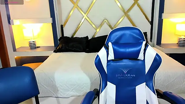 Snapshot of SaraClub_JY chatting on 12-20-25, 11:34 SaraClub JY online show from 12-20-25, 11:34