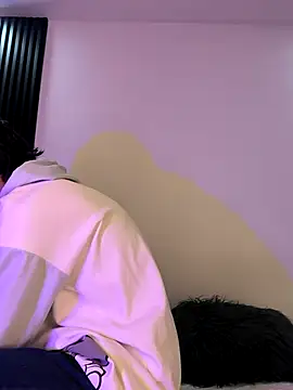 Snapshot of Andres_Sebas chatting on 03-08-25, 04:45 Andres Sebas online show from 03-08-25, 04:45