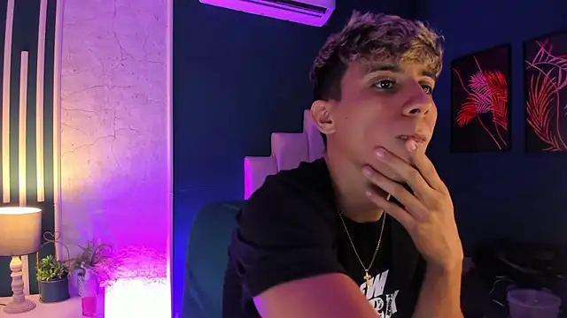 Snapshot of Allex_Cano chatting on 03-05-25, 09:16 Allex Cano online show from 03-05-25, 09:16