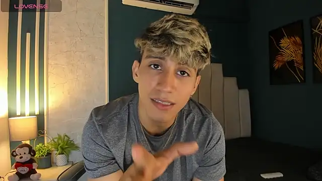 Snapshot of Allex_Cano chatting on 03-09-25, 03:01 Allex Cano online show from 03-09-25, 03:01