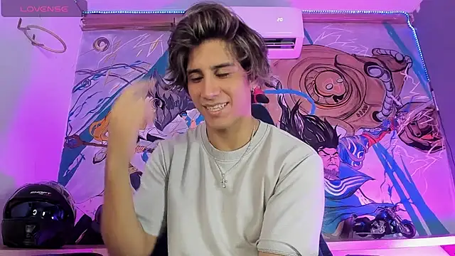 Snapshot of Allex_Cano chatting on 09-17-25, 07:15 Allex Cano online show from 09-17-25, 07:15