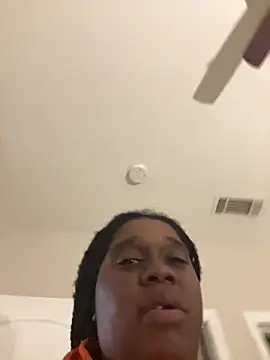 Snapshot of Deshay30 chatting on 09-26-25, 02:15 Deshay30 online show from 09-26-25, 02:15