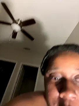 Snapshot of Deshay30 chatting on 10-02-25, 12:39 Deshay30 online show from 10-02-25, 12:39