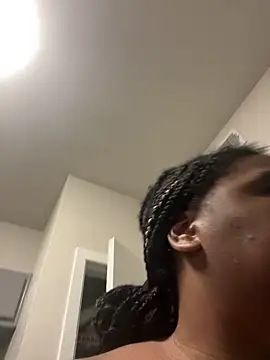 Snapshot of Deshay30 chatting on 10-19-25, 10:10 Deshay30 online show from 10-19-25, 10:10