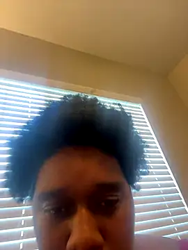 Snapshot of Deshay30 chatting on 12-13-25, 10:26 Deshay30 online show from 12-13-25, 10:26