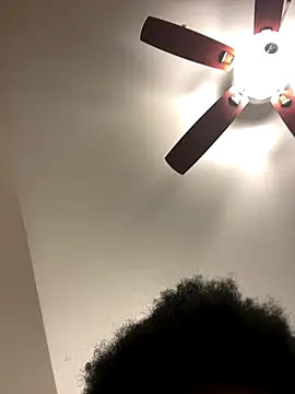 Snapshot of Deshay30 chatting on 12-14-25, 11:09 Deshay30 online show from 12-14-25, 11:09