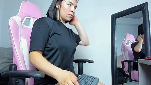 Zamira Taylor online show from 03-22-25, 12:06