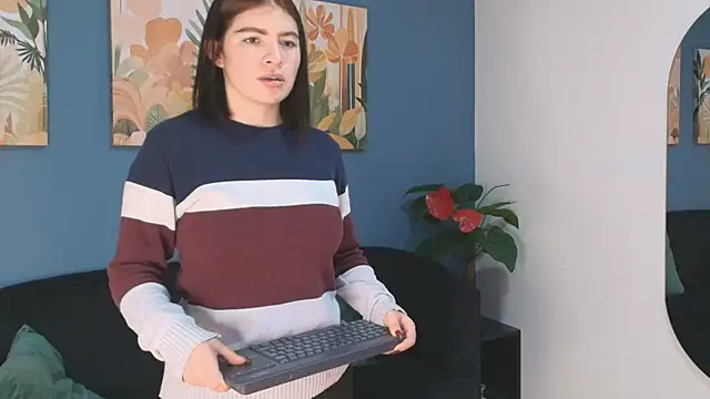 Snapshot of Zamira_Taylor chatting on 02-13-26, 03:13 Zamira Taylor online show from 02-13-26, 03:13